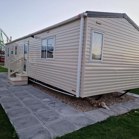 B17 Sunnymede Caravan Park, Fantasy Island, Ingoldmells Exterior photo